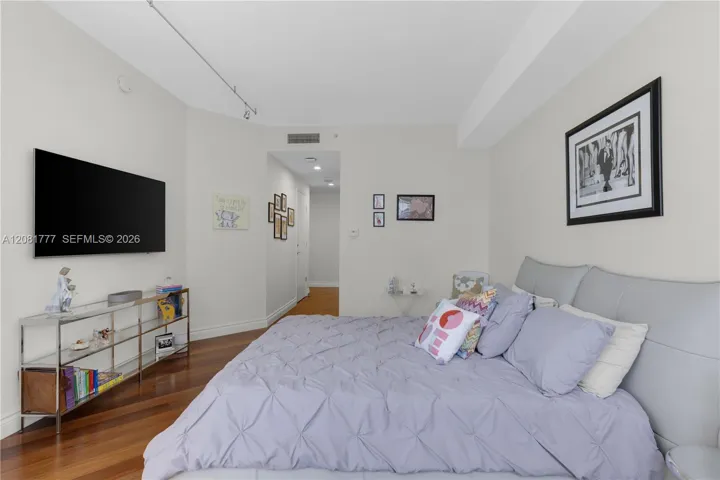 Room2