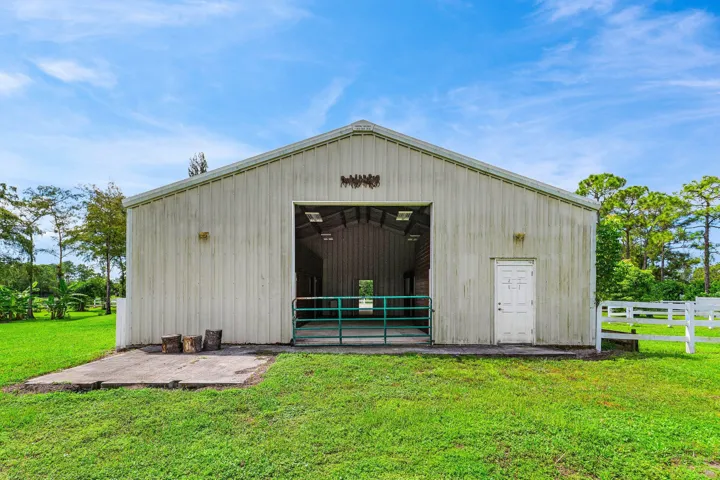 Barn