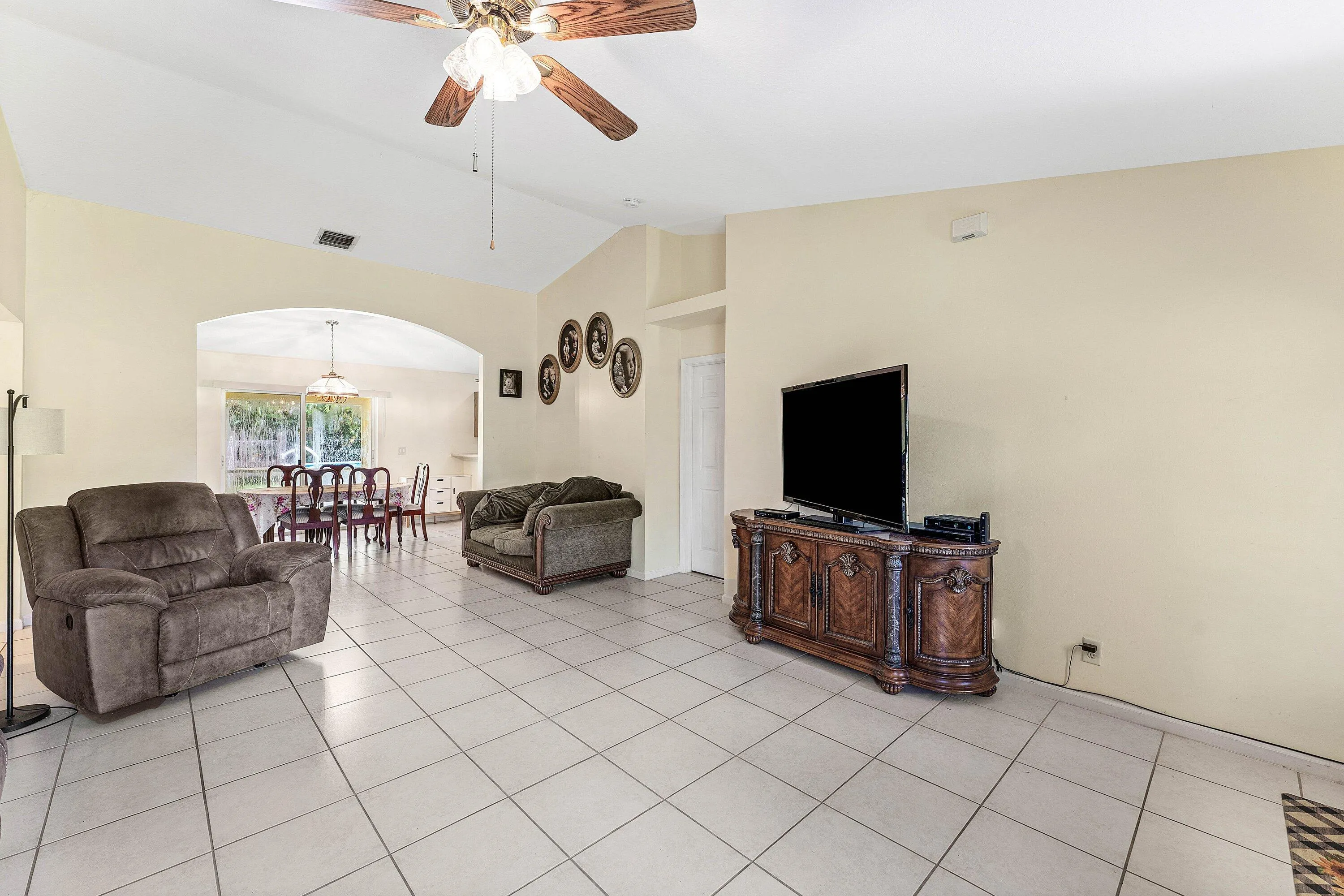 011-1231566thStreetNorth-WestPalmBeach-F