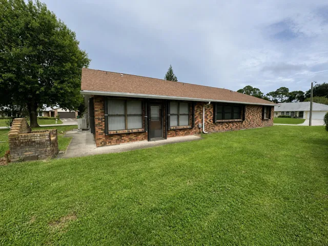 Rear_Exterior