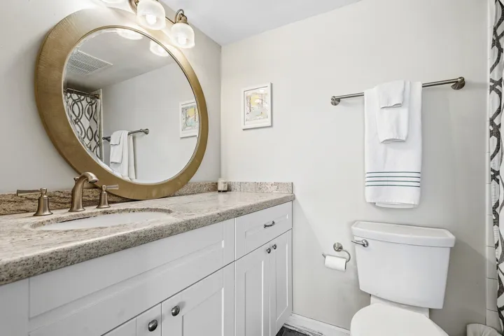 020-2440Southwest22ndAvenue-703-DelrayBe