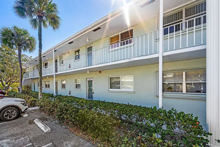 002-2440Southwest22ndAvenue-703-DelrayBe