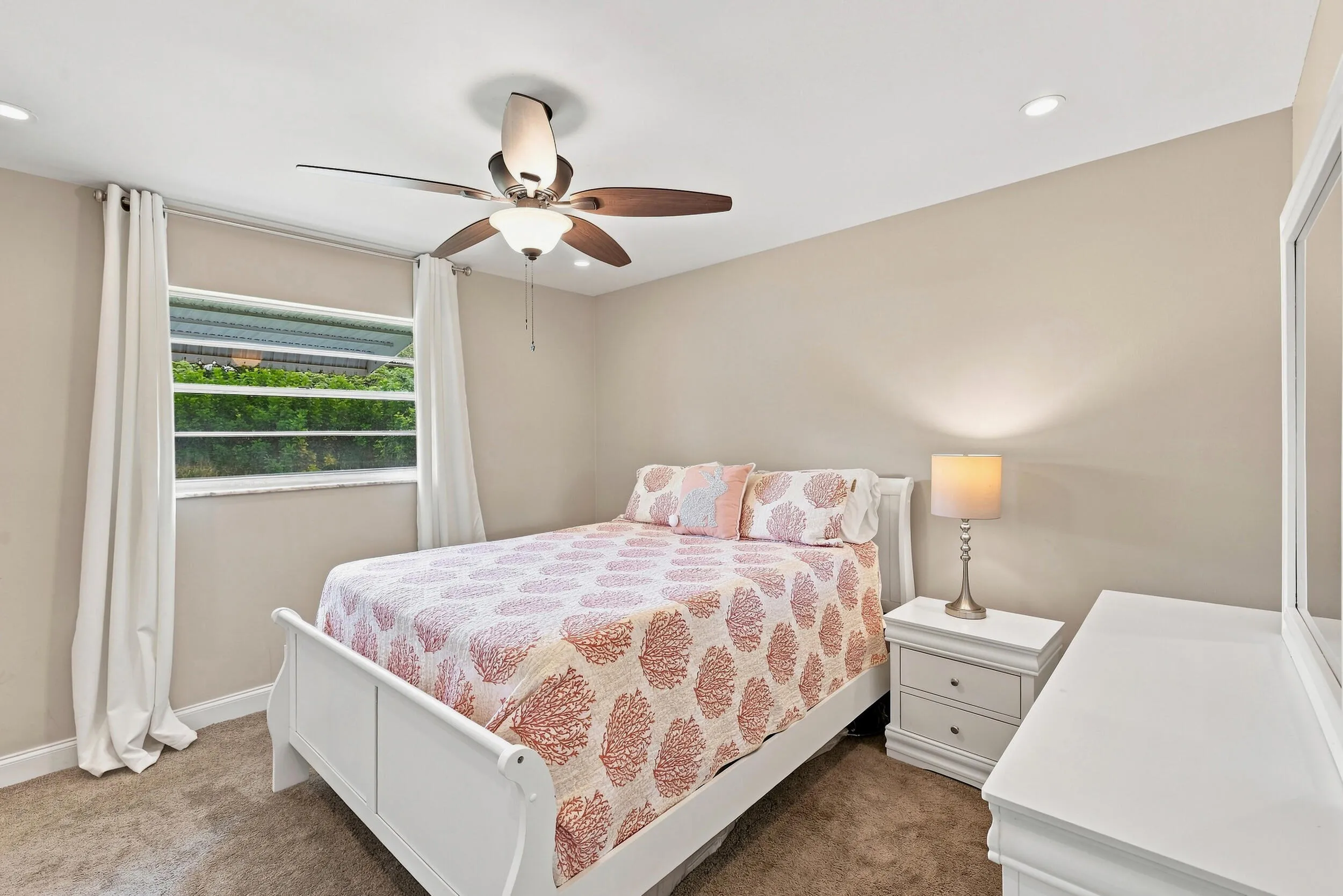 2nd bedroom with ensuite bathroom
