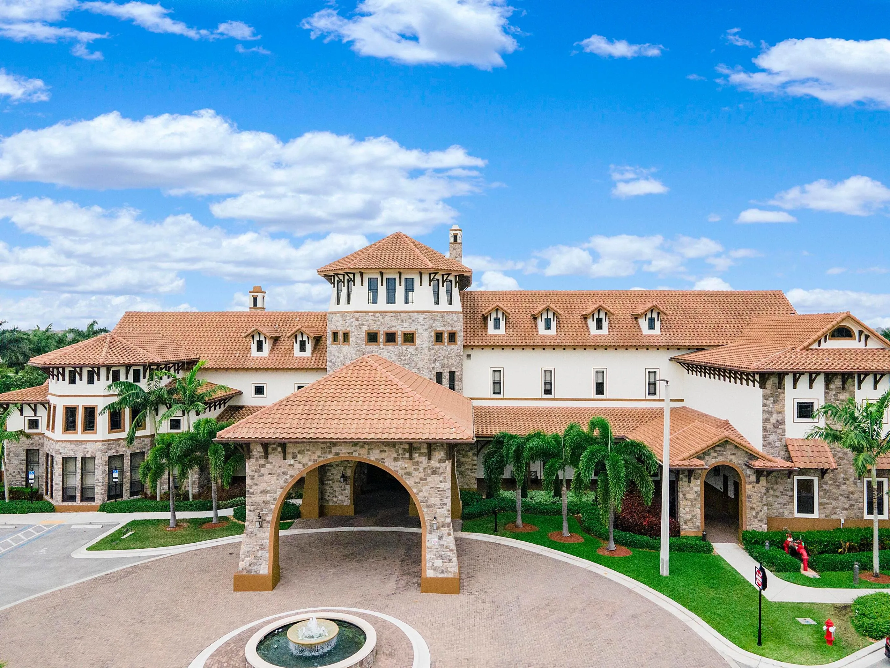 MIRALAGO CLUBHOUSE