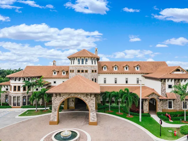 MIRALAGO CLUBHOUSE