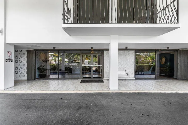 002-1208MarineWay-506-NorthPalmBeach-FL-