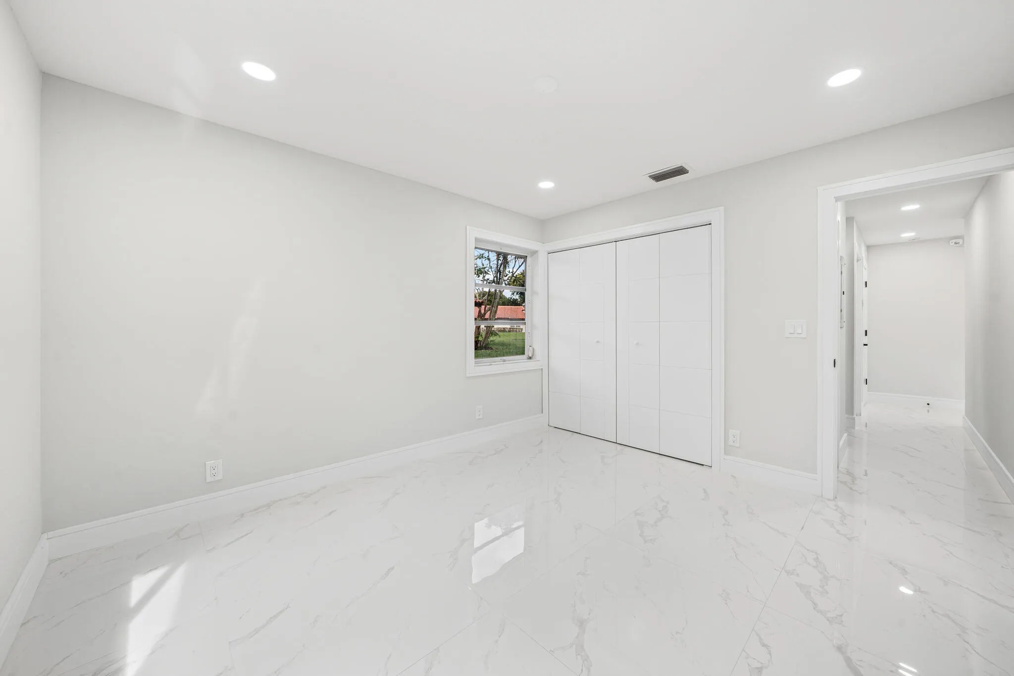 17 - Guest Bedroom 2