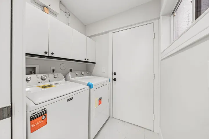 end - Laundry Room