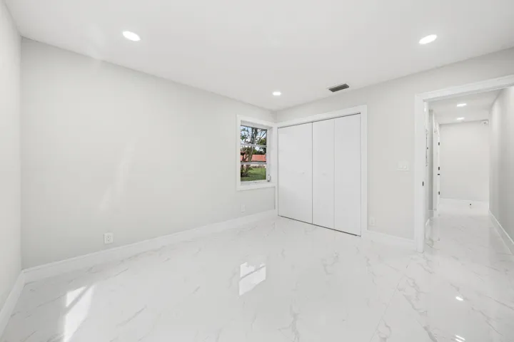 17 - Guest Bedroom 2