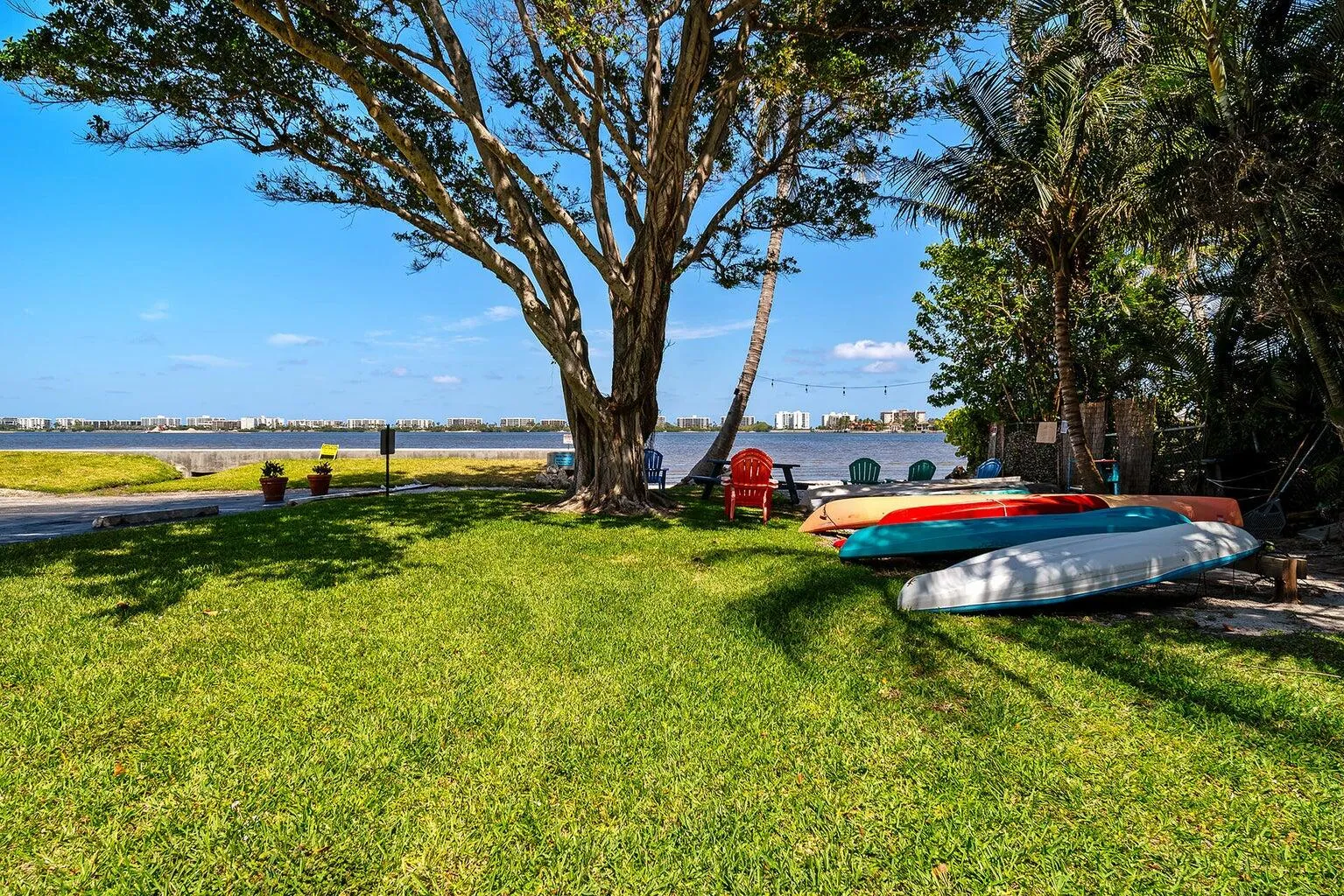 KAYAK LAUNCH