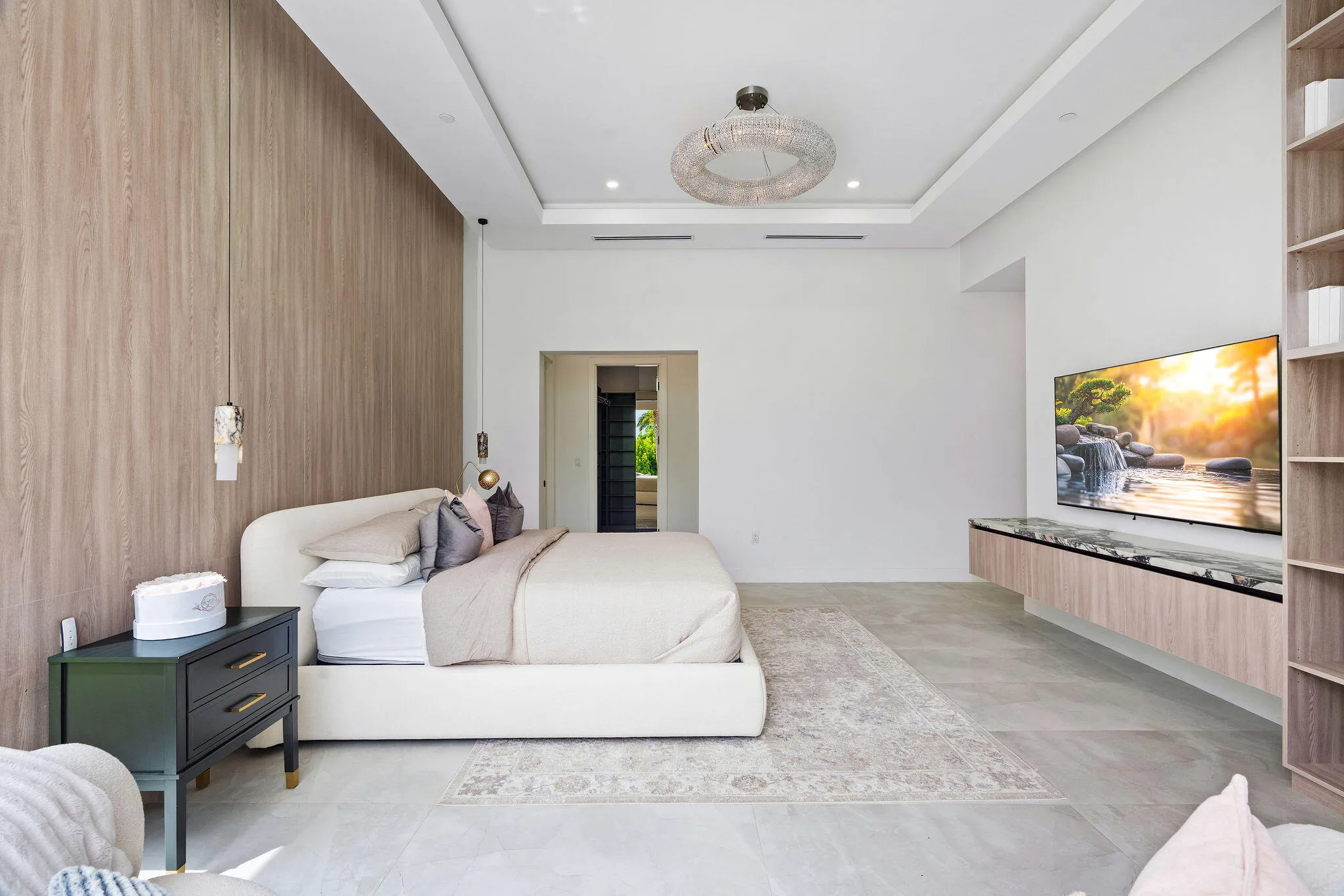 MASTER BEDROOM