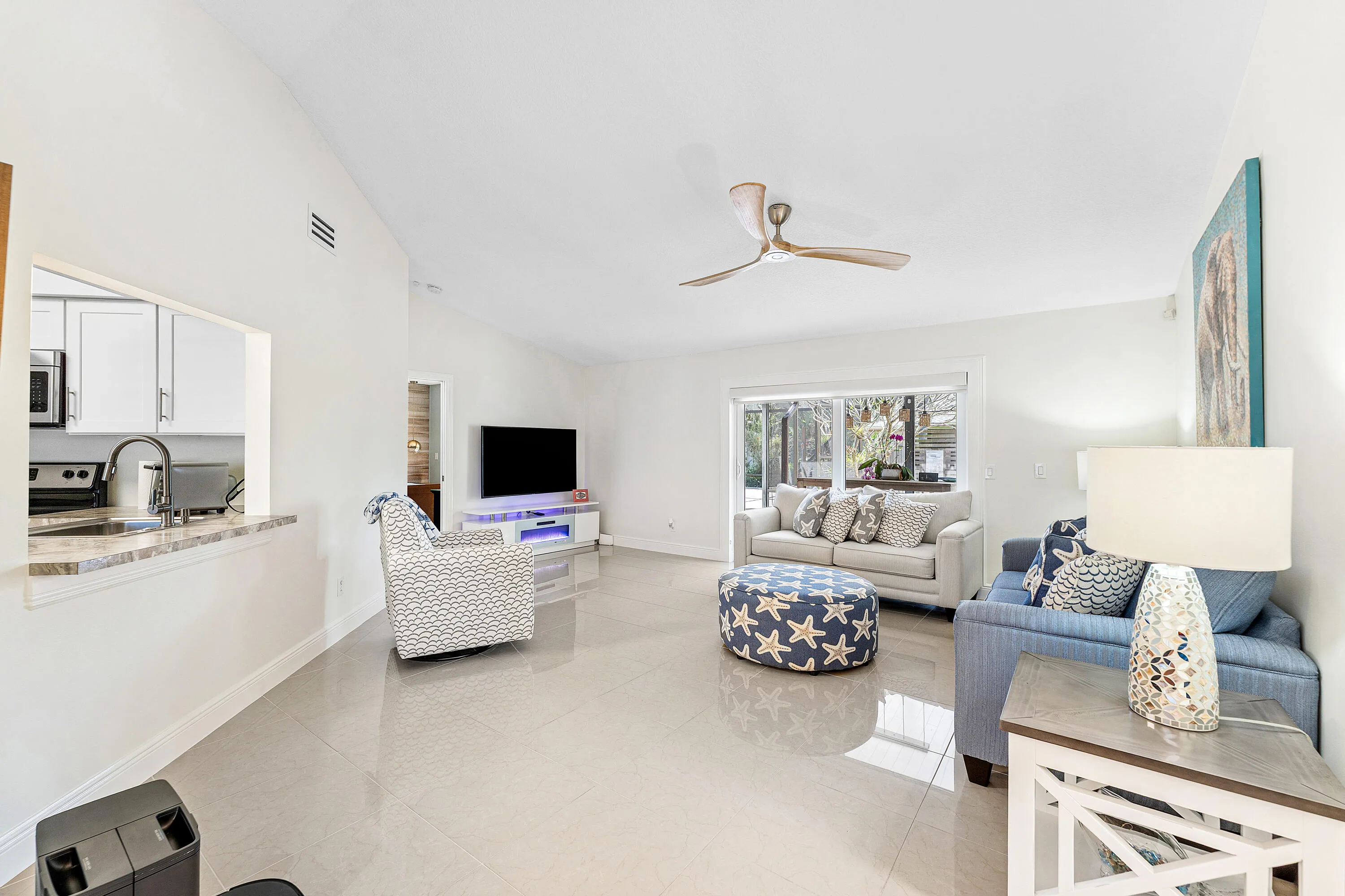 005-140ArrowheadCircle-Jupiter-FL-33458-
