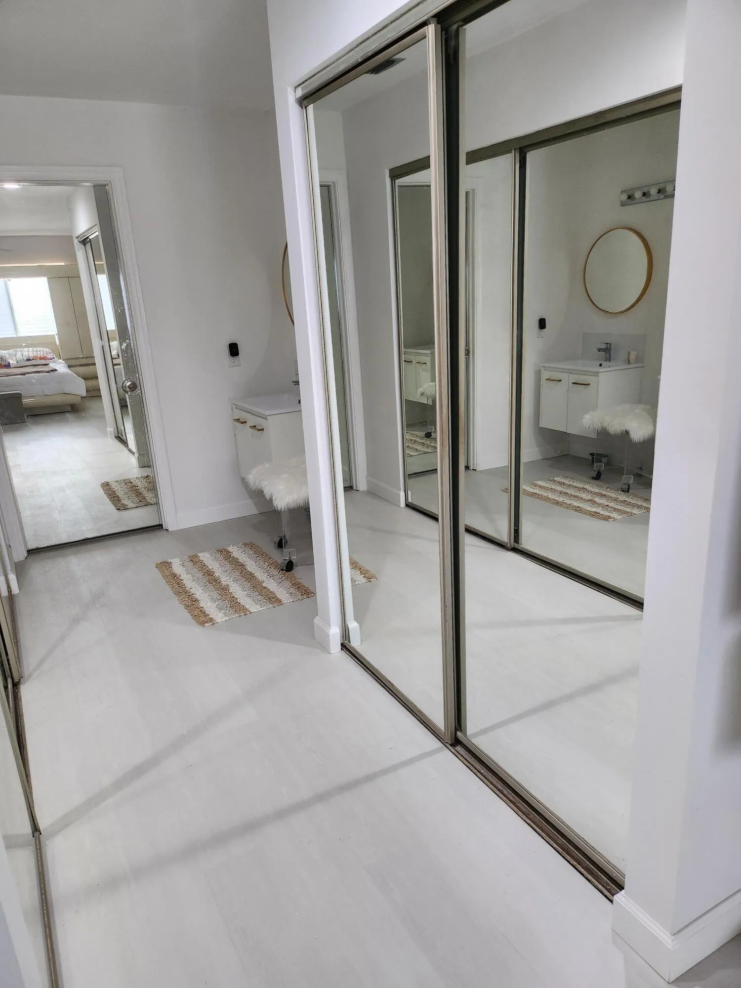 8934 Sunnywood Pl Boca hallway2