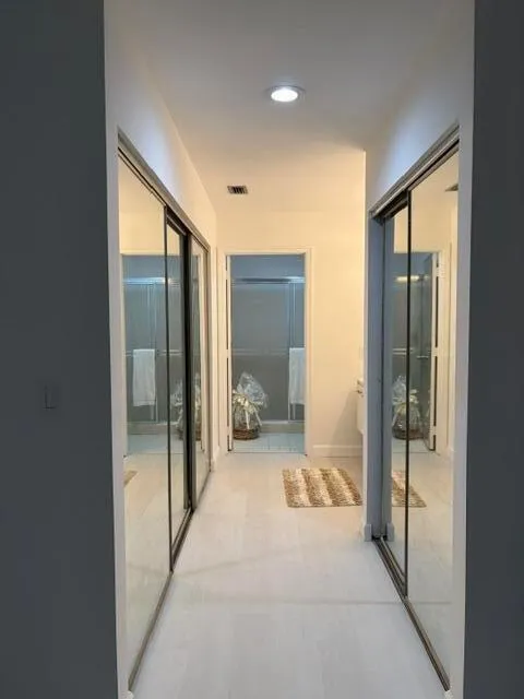 8934 Sunnywood Pl Boca hallway