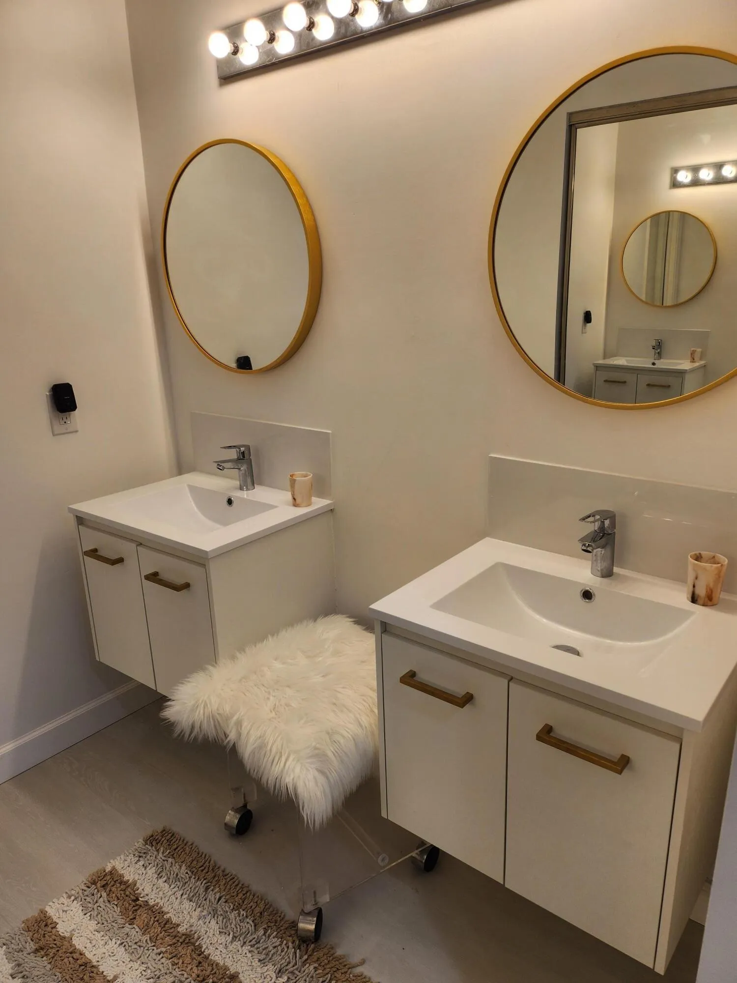 8934 Sunnywood Pl Boca master bath sinks