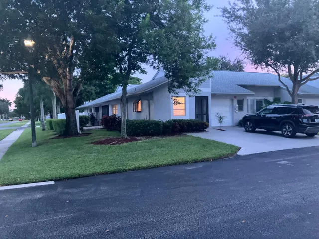 8934 Sunnywood Pl Boca front of home2