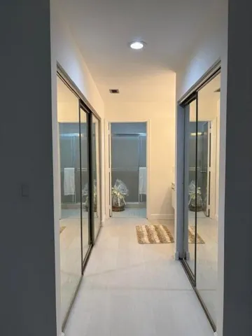 8934 Sunnywood Pl Boca hallway