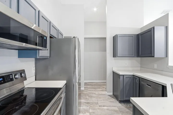 32-web-or-mls-3088-wainwright-st