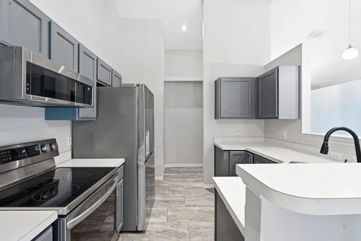 31-web-or-mls-3088-wainwright-st