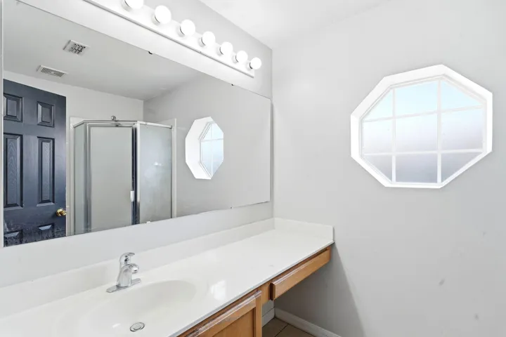 37-web-or-mls-3088-wainwright-st