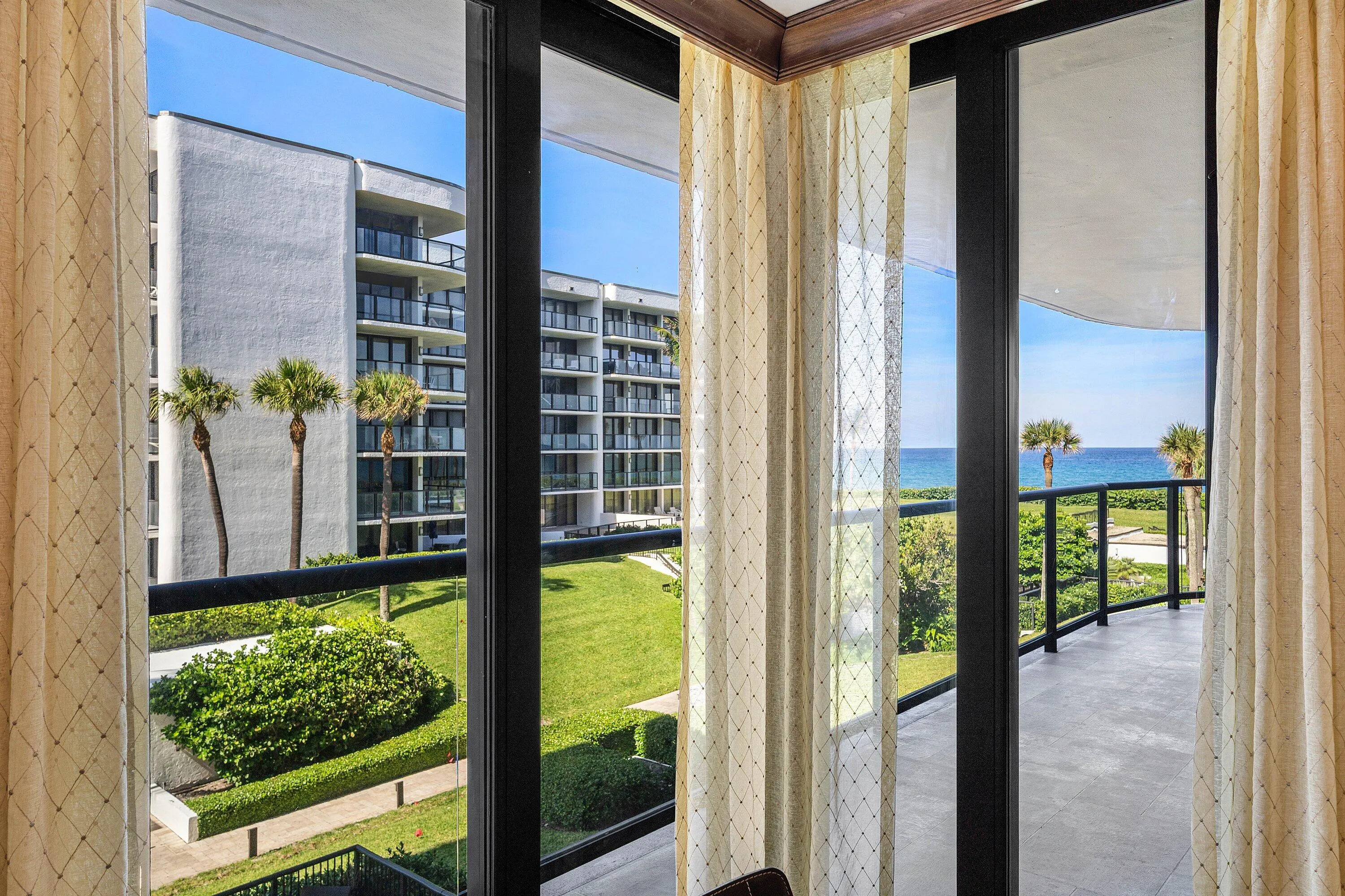 014-3440SouthOceanBoulevard-304S-PalmBea
