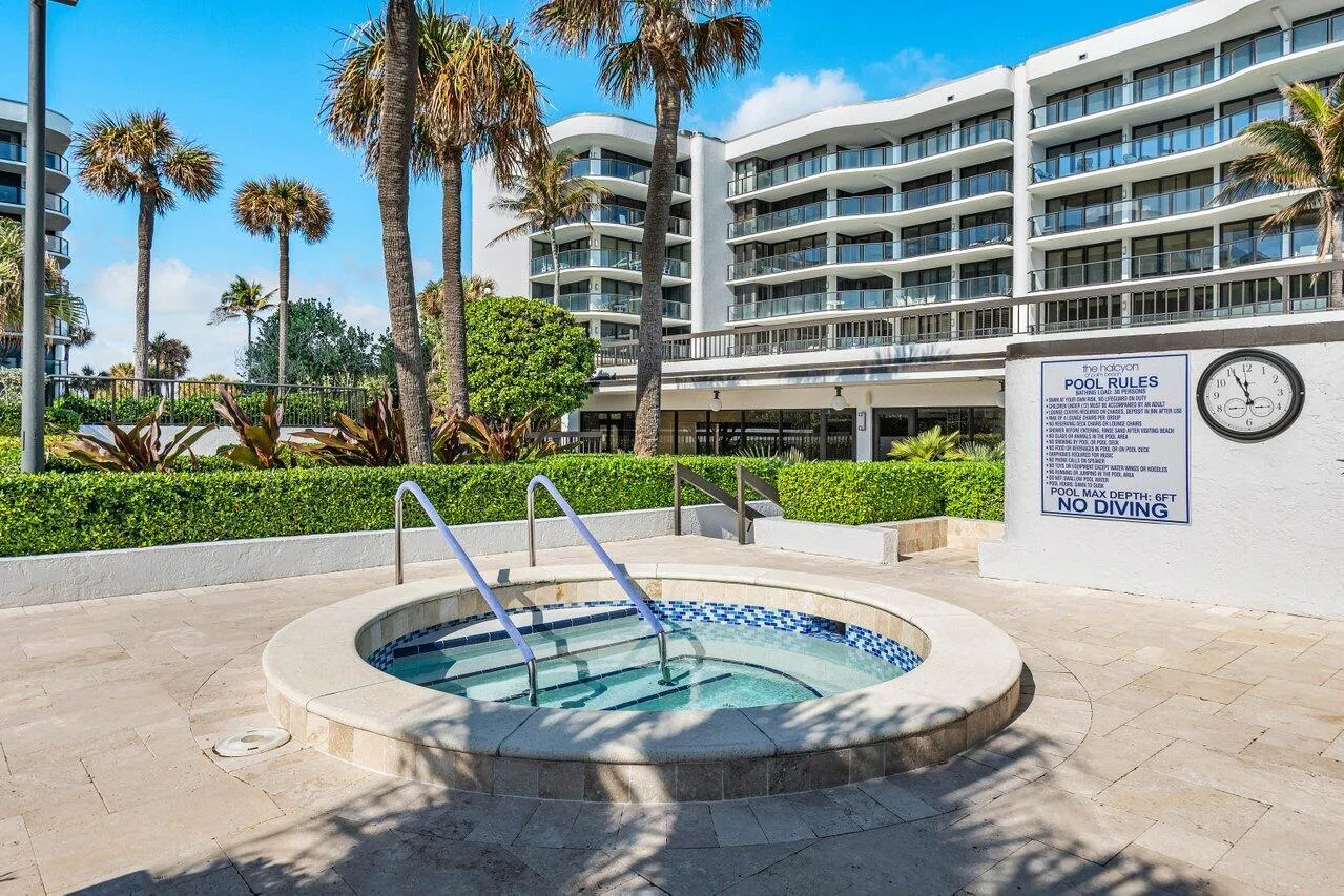 038-3440SouthOceanBoulevard-105N-PalmBea