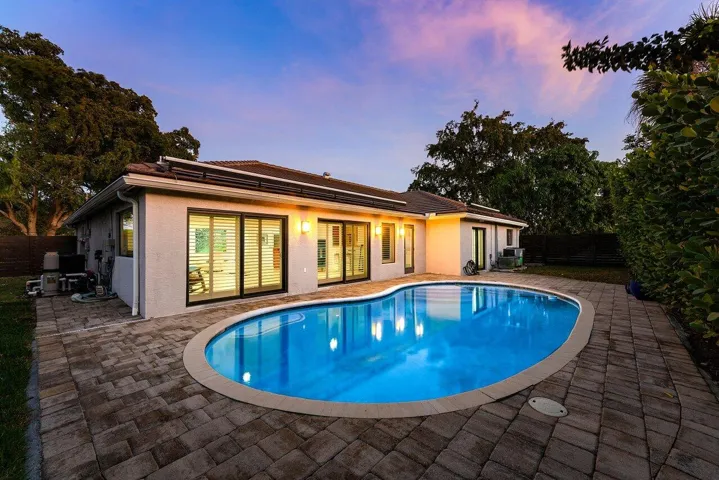 010-701BuoyRoad-NorthPalmBeach-FL-33408-