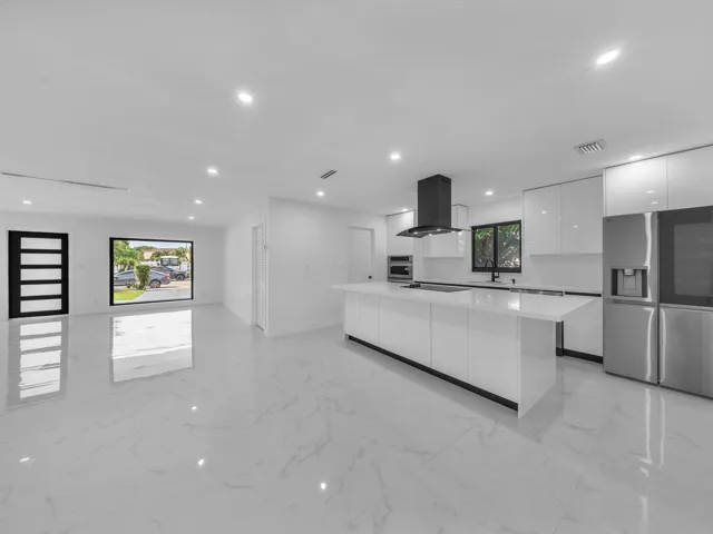 Kitchen Side