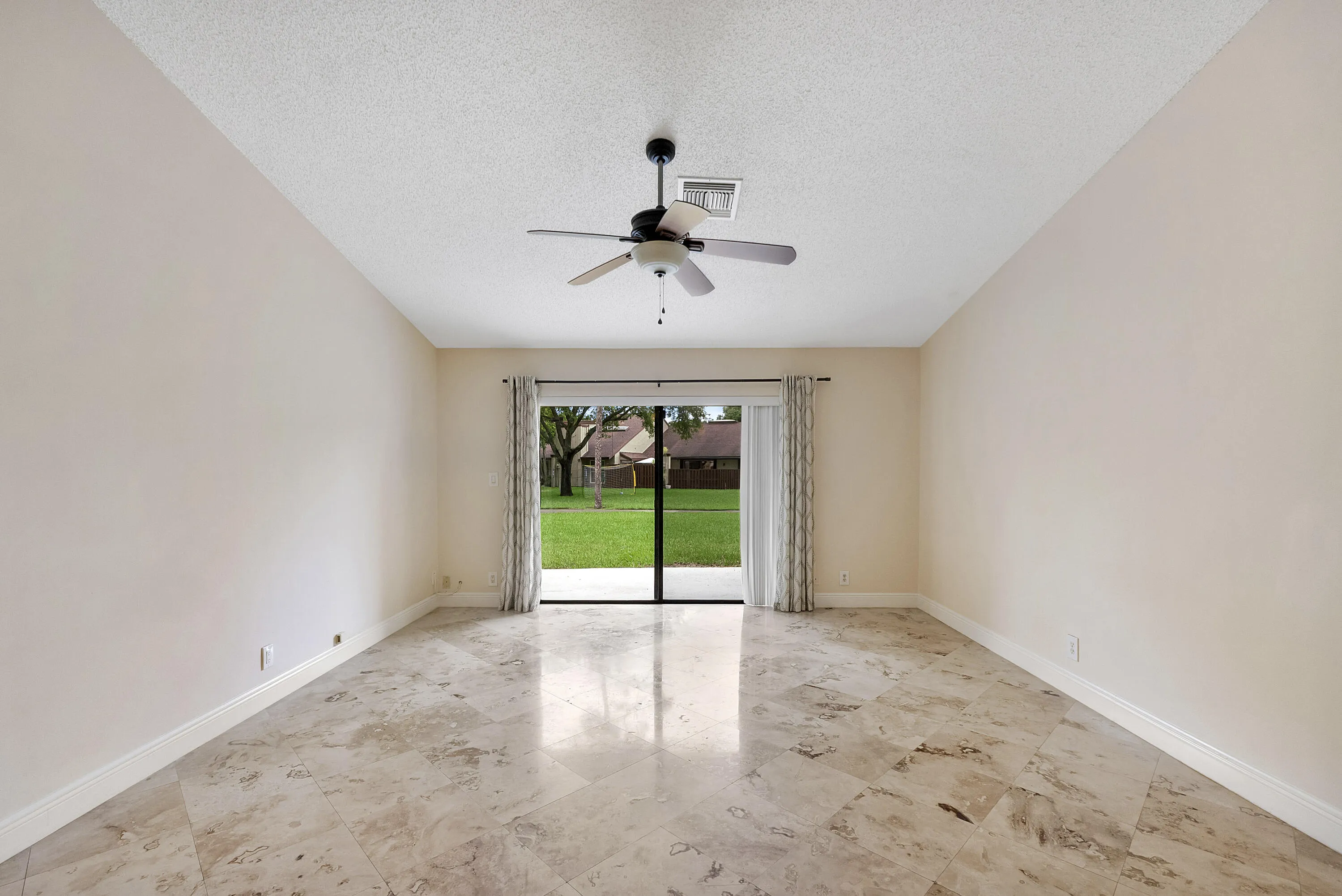 Ceramic tile