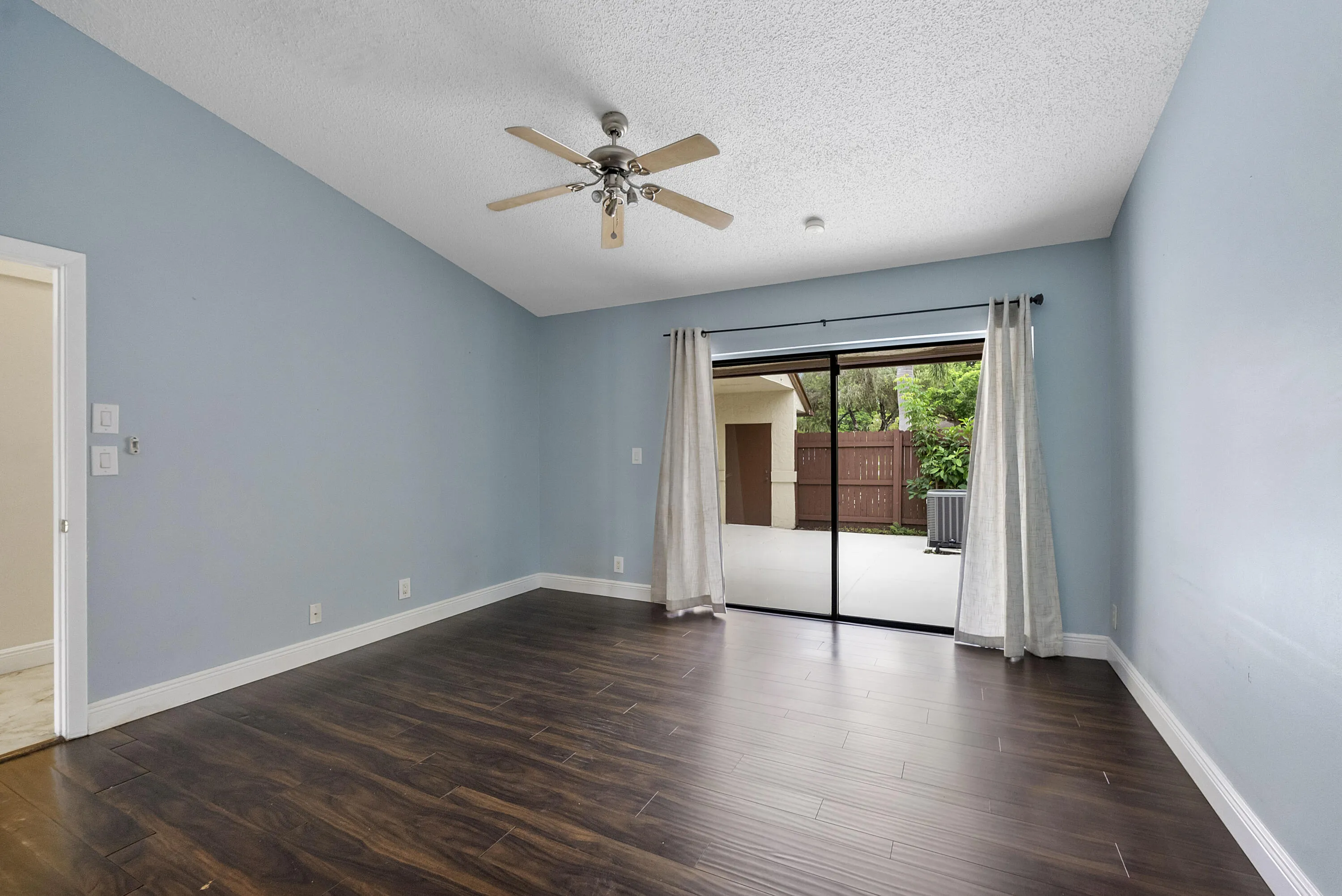 22686 Vistawood Way_028