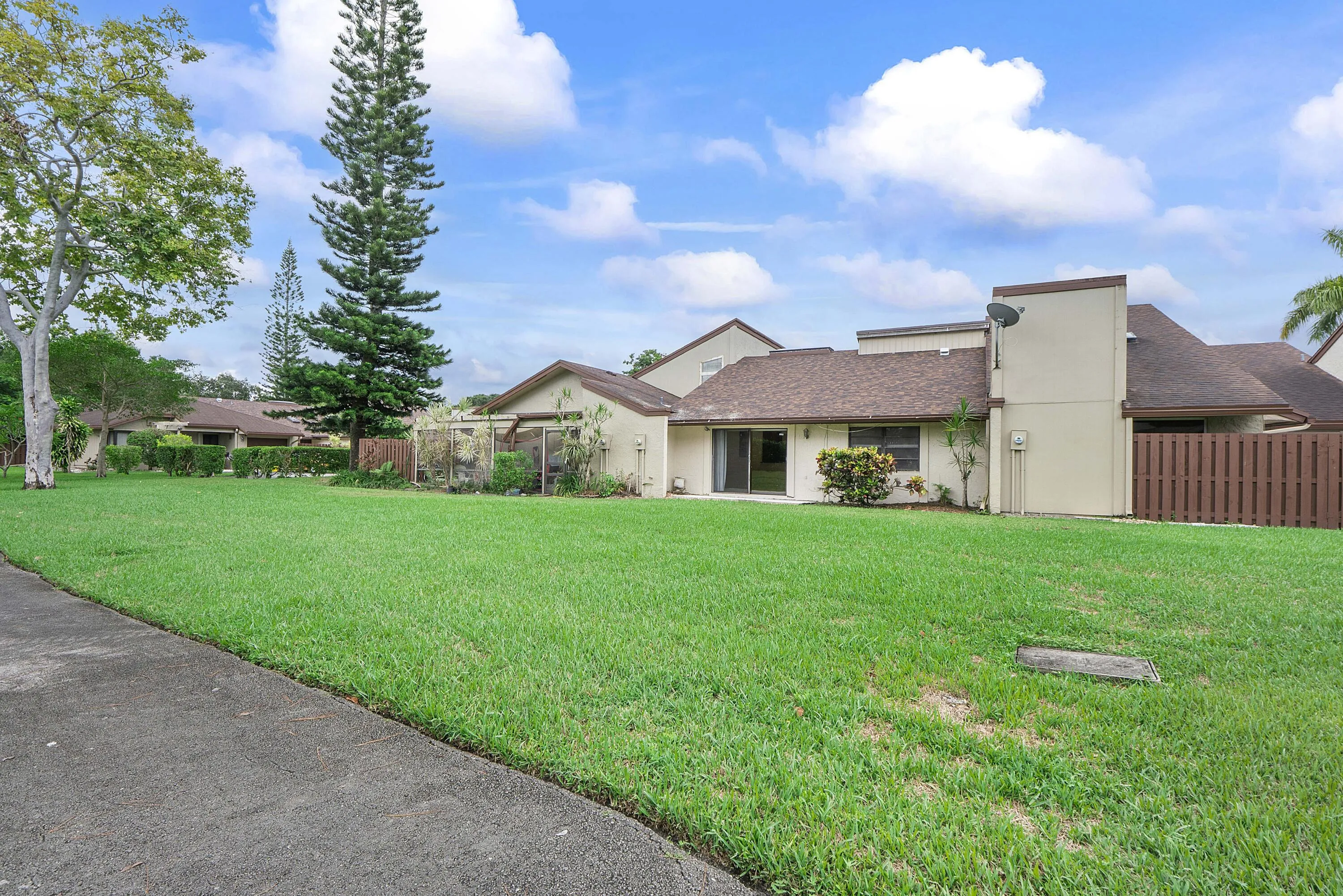22686 Vistawood Way_039