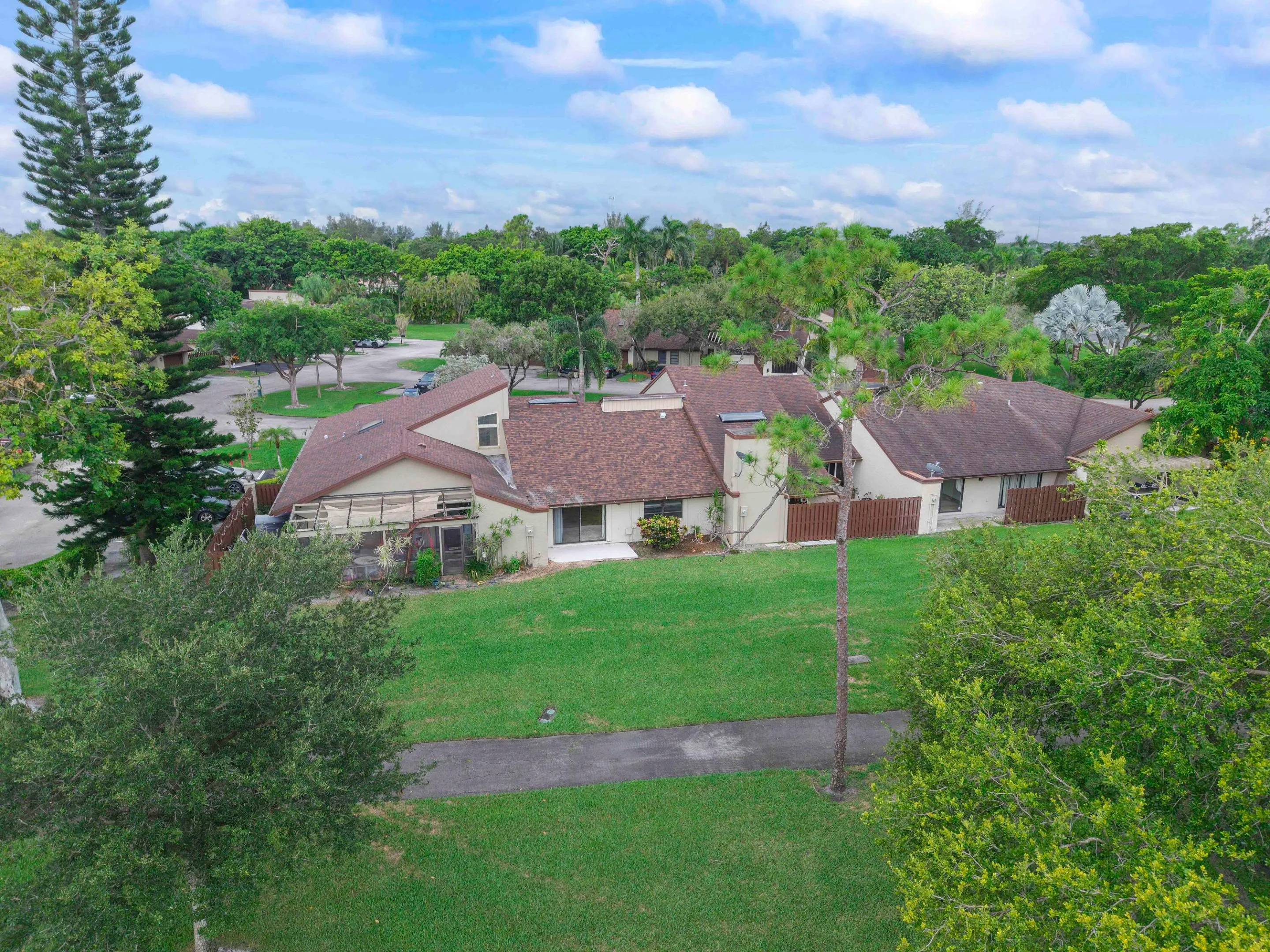 22686 Vistawood Way_004