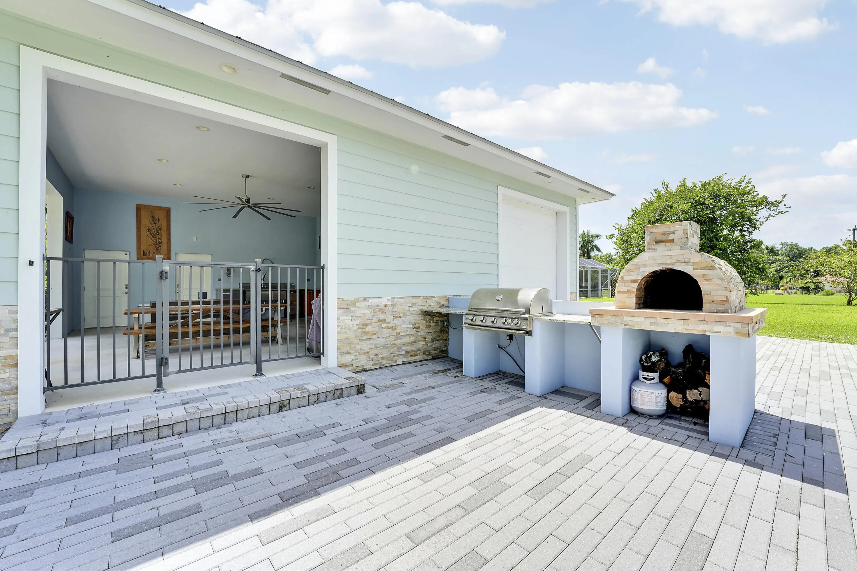 Pizza Oven and Grill