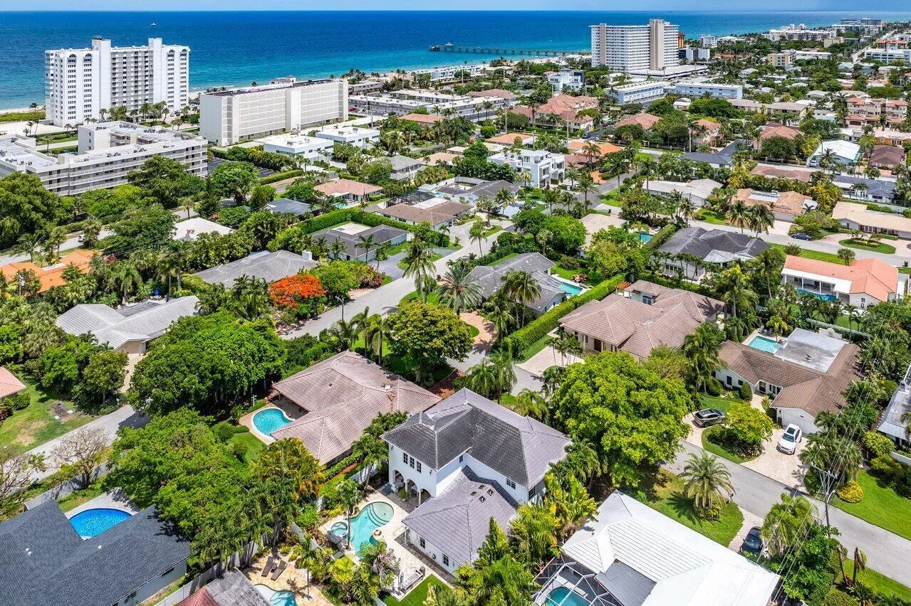 051-783ToledoDrive-BocaRaton-FL-33432-SM