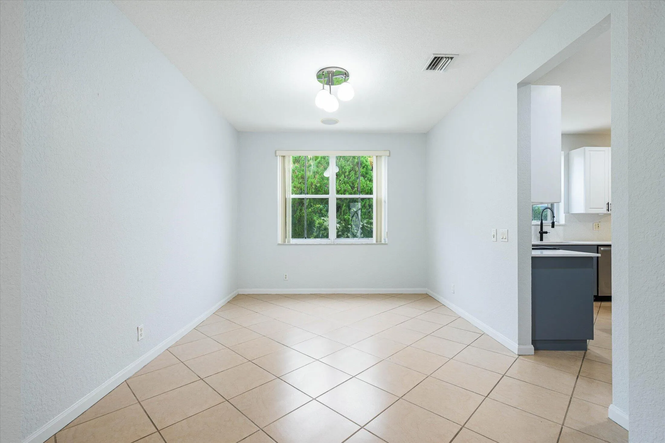 08-890 Hawthorn Terrace, Weston-12