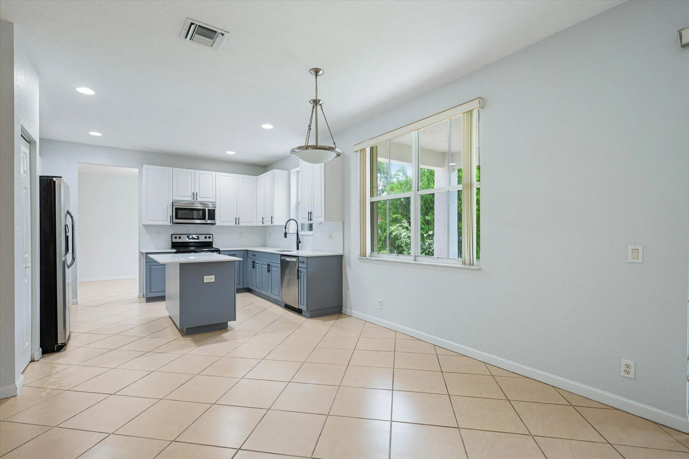 14-890 Hawthorn Terrace, Weston-20