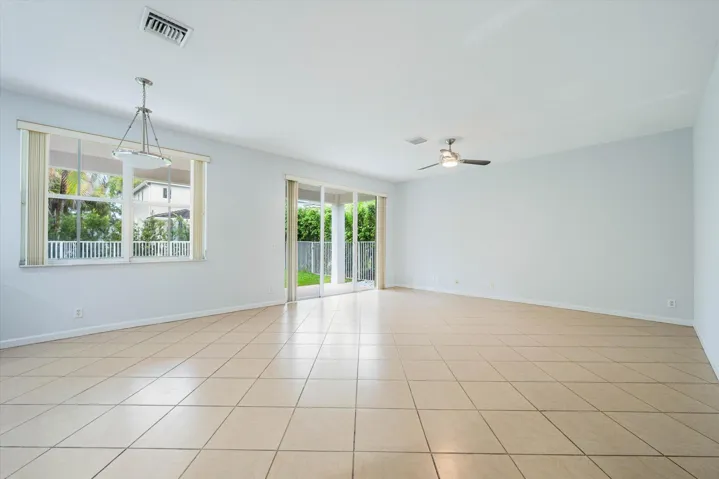 15-890 Hawthorn Terrace, Weston-19