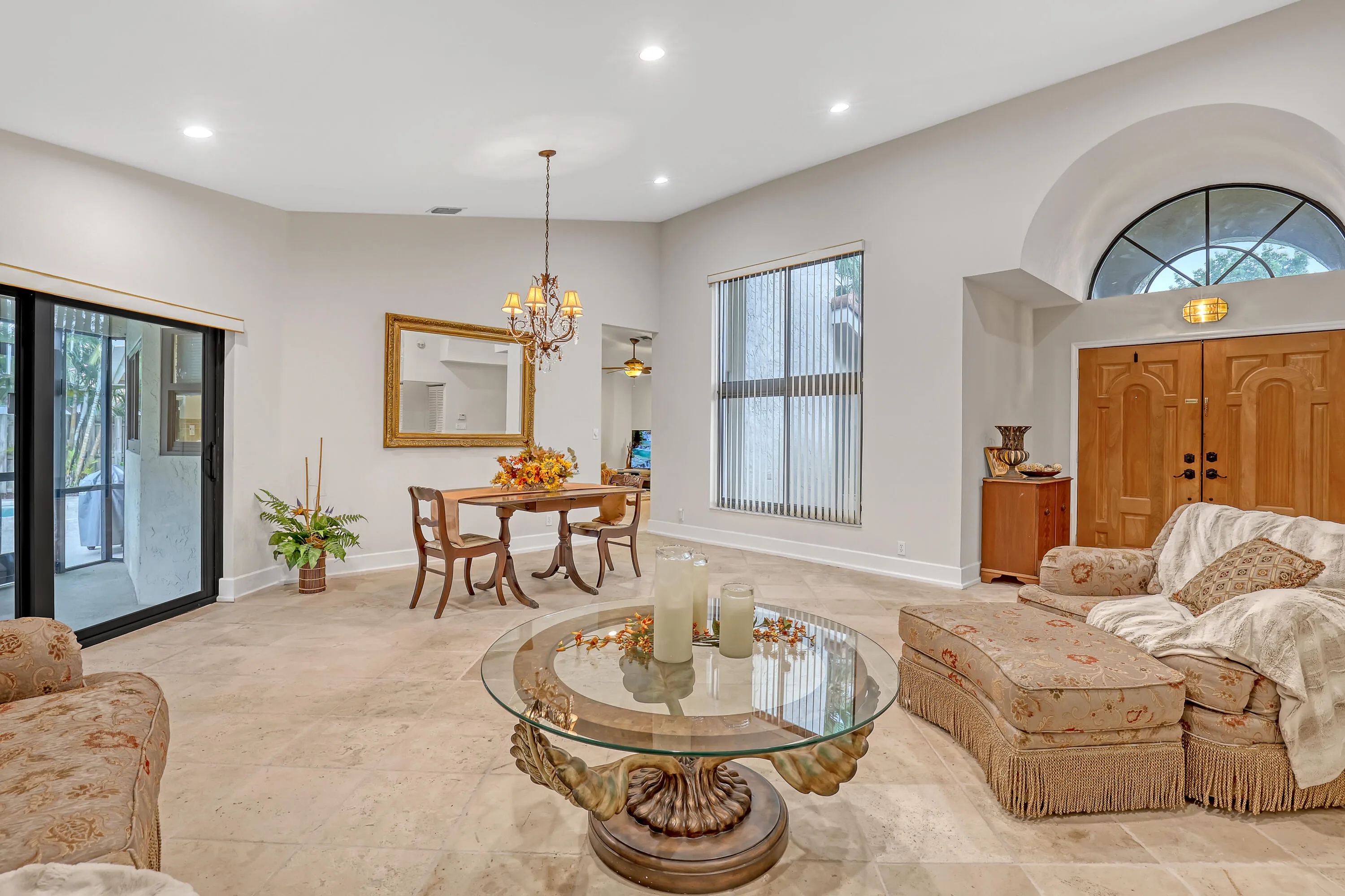 2156 Amesbury (10)
