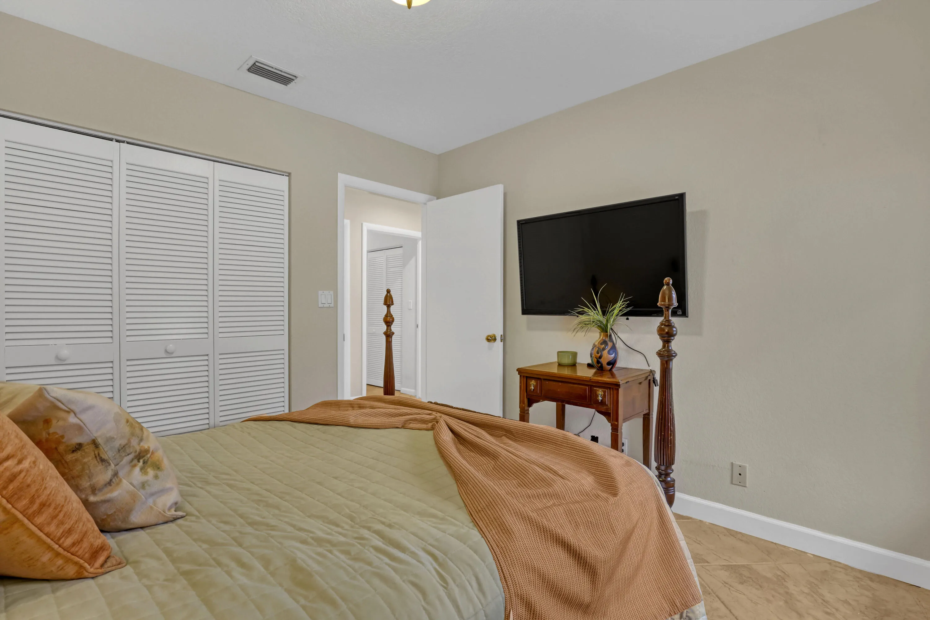 2156 Amesbury (29)