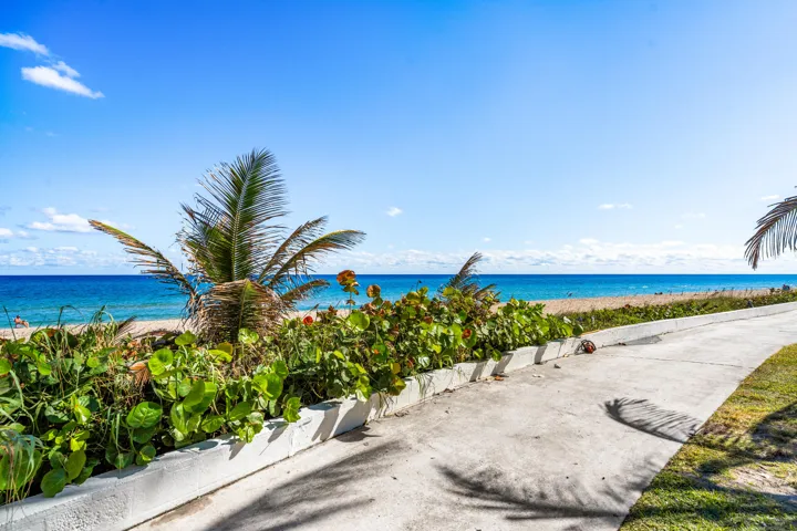 019-8HibiscusDrive-BrinyBreezes-FL-33435