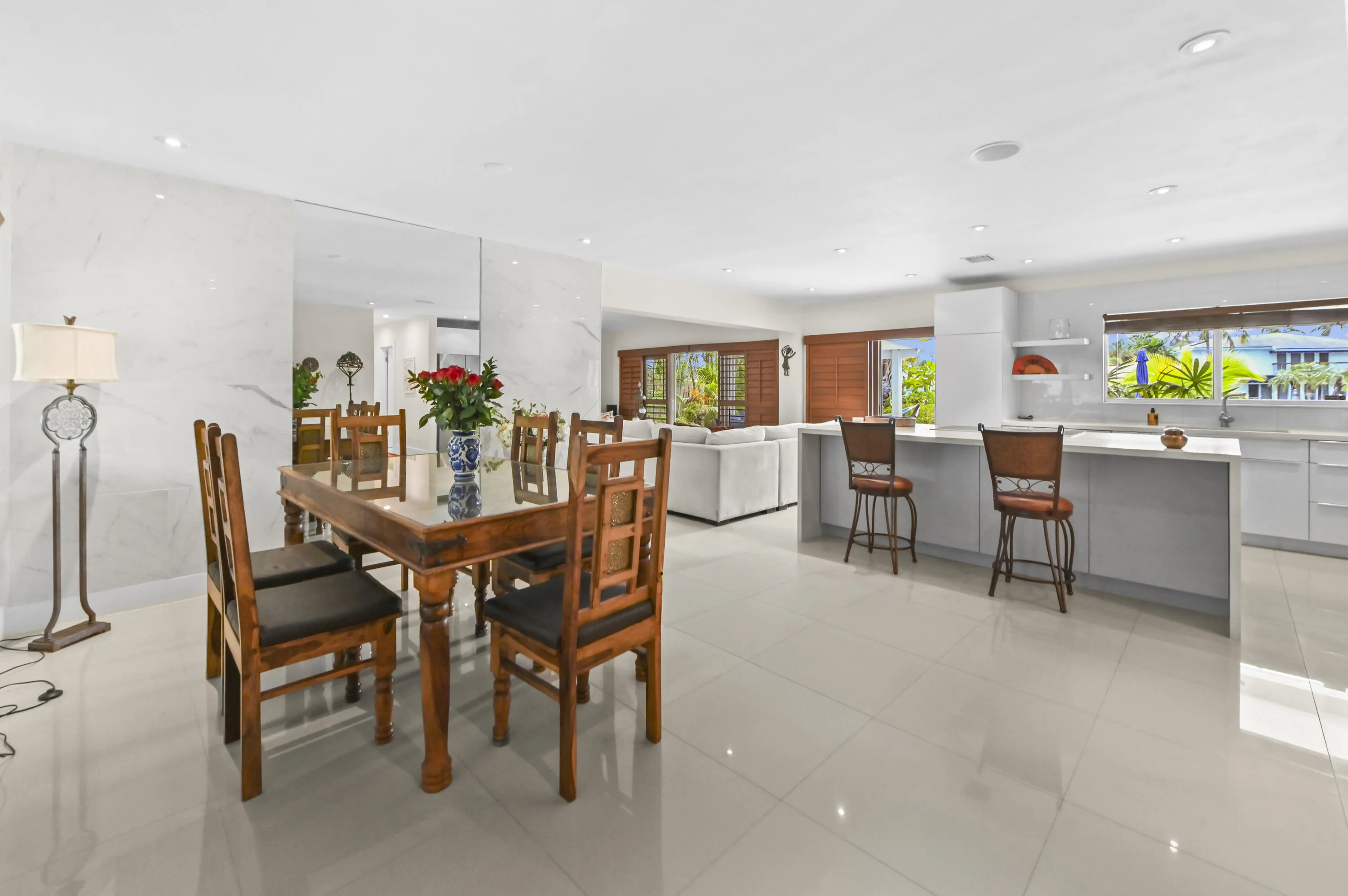 06 Dining area 01