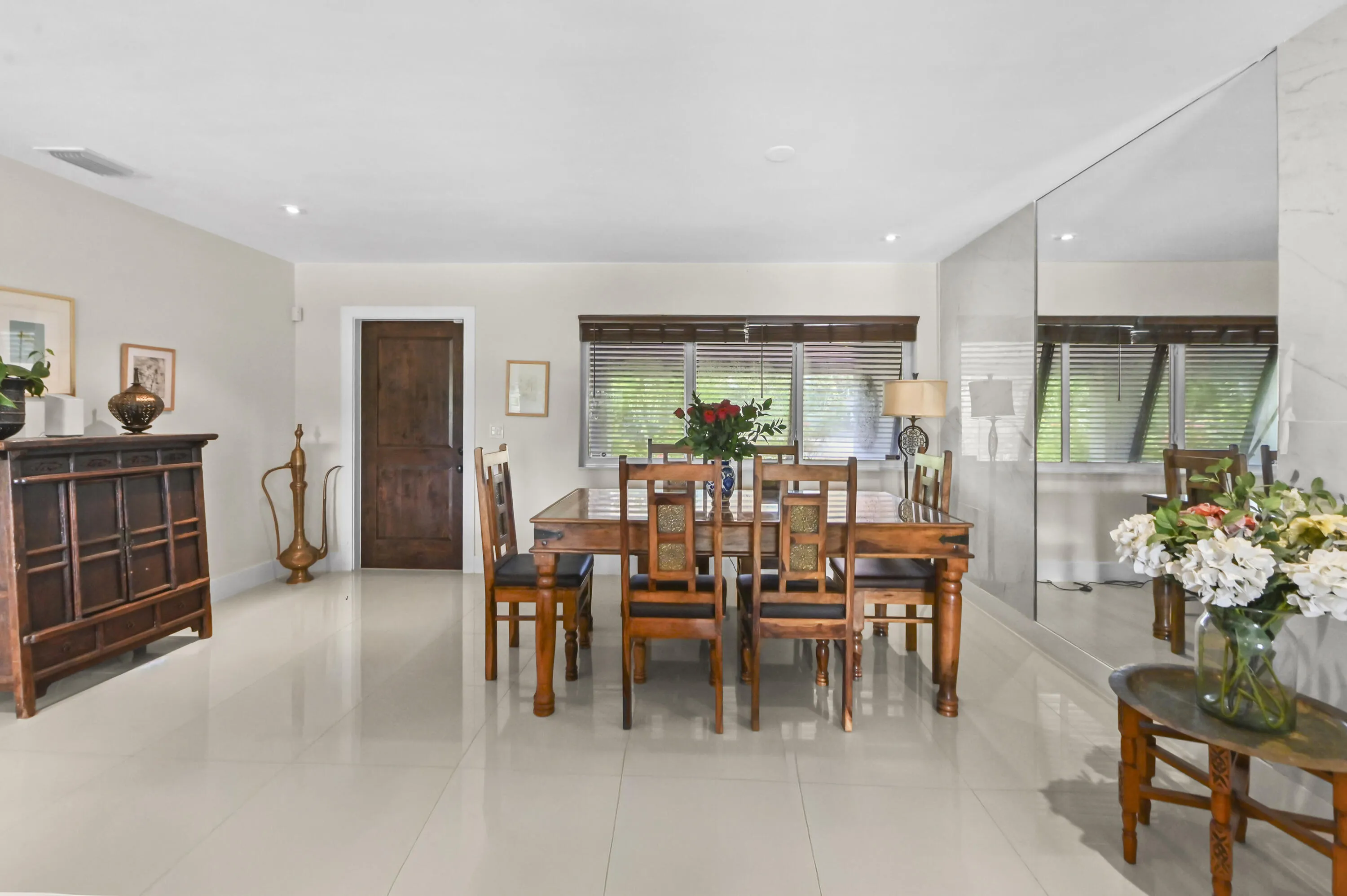08 Dining area 013