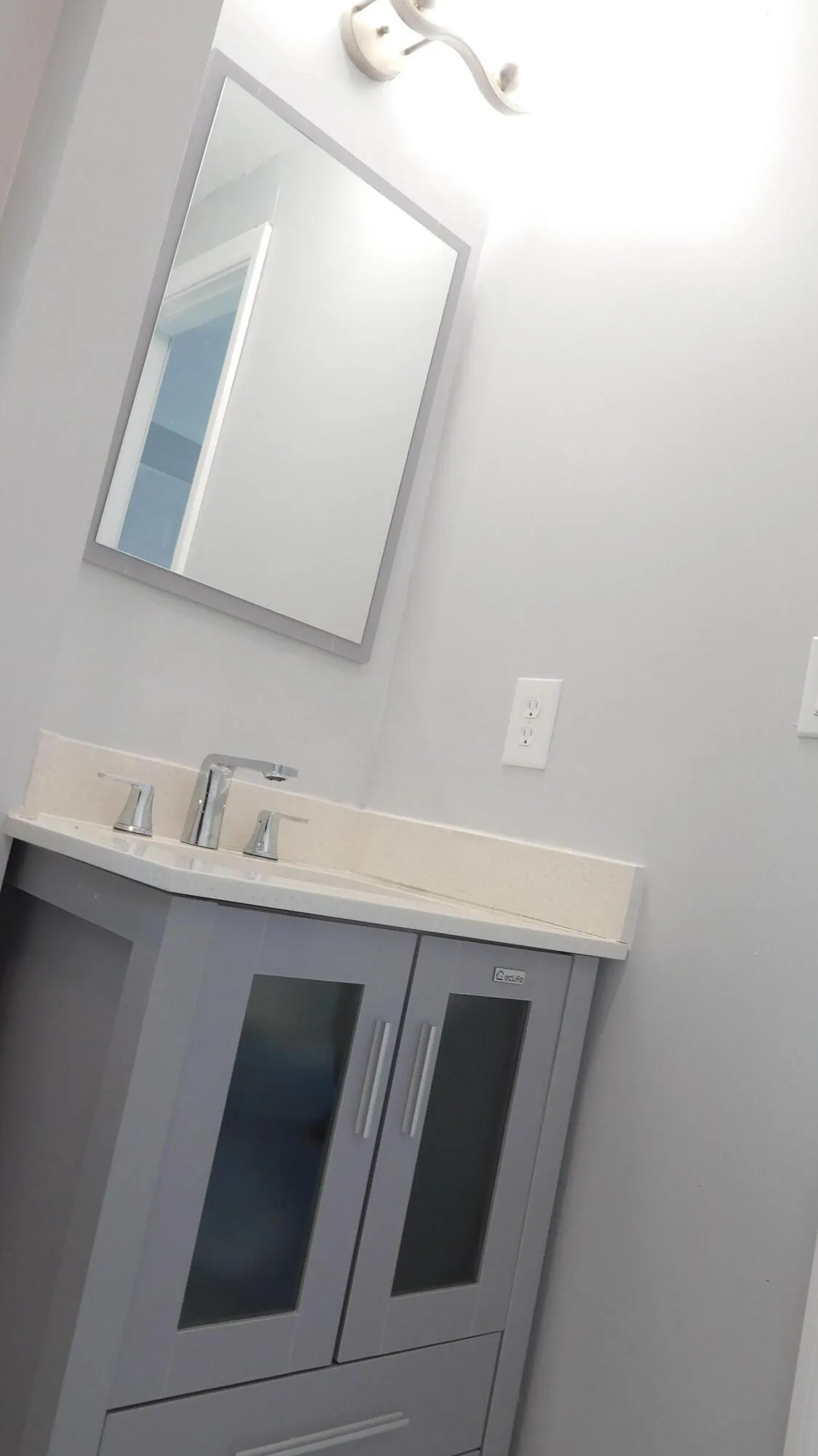 Principal bathroom