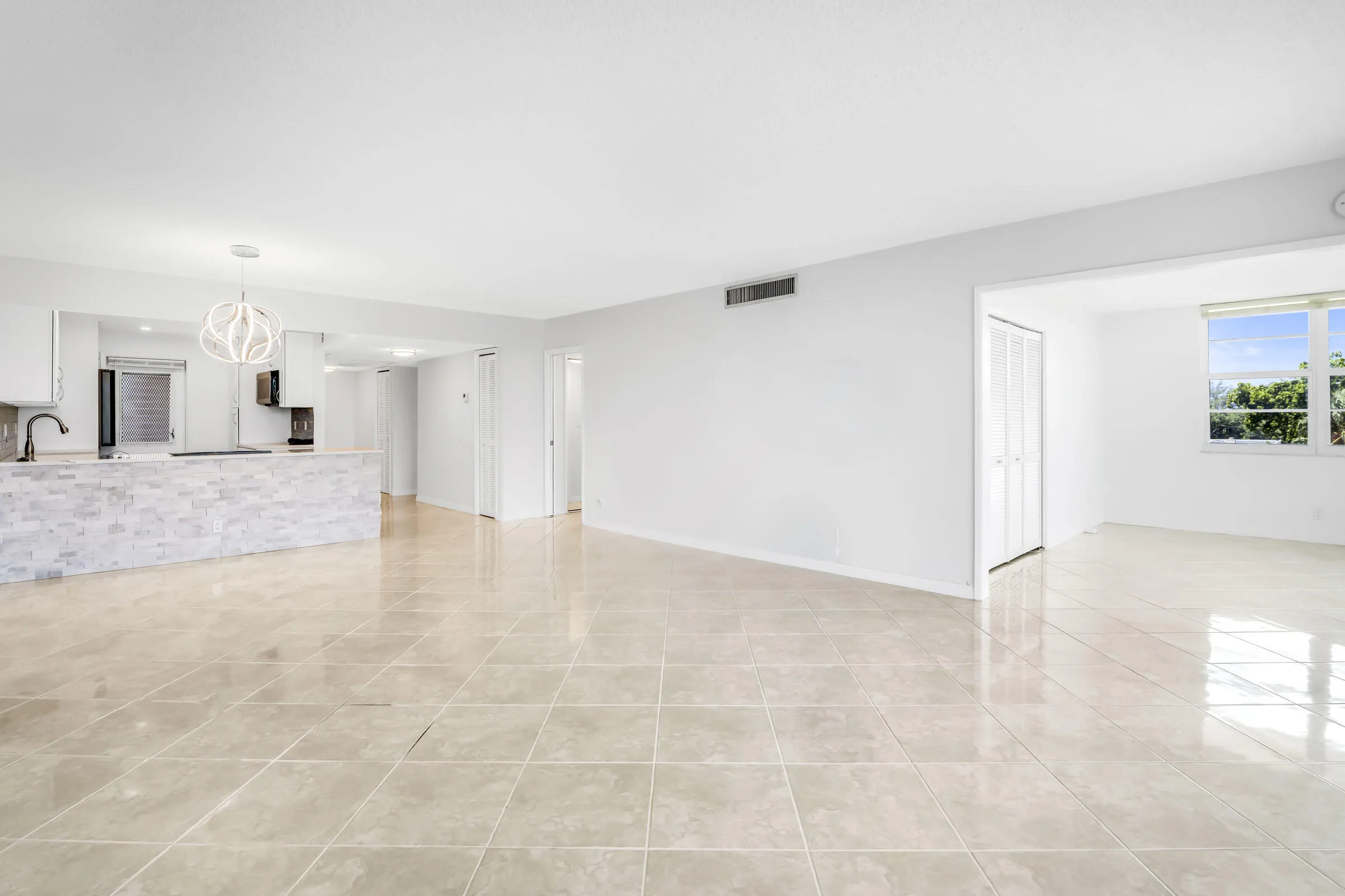 Living / Dining Room