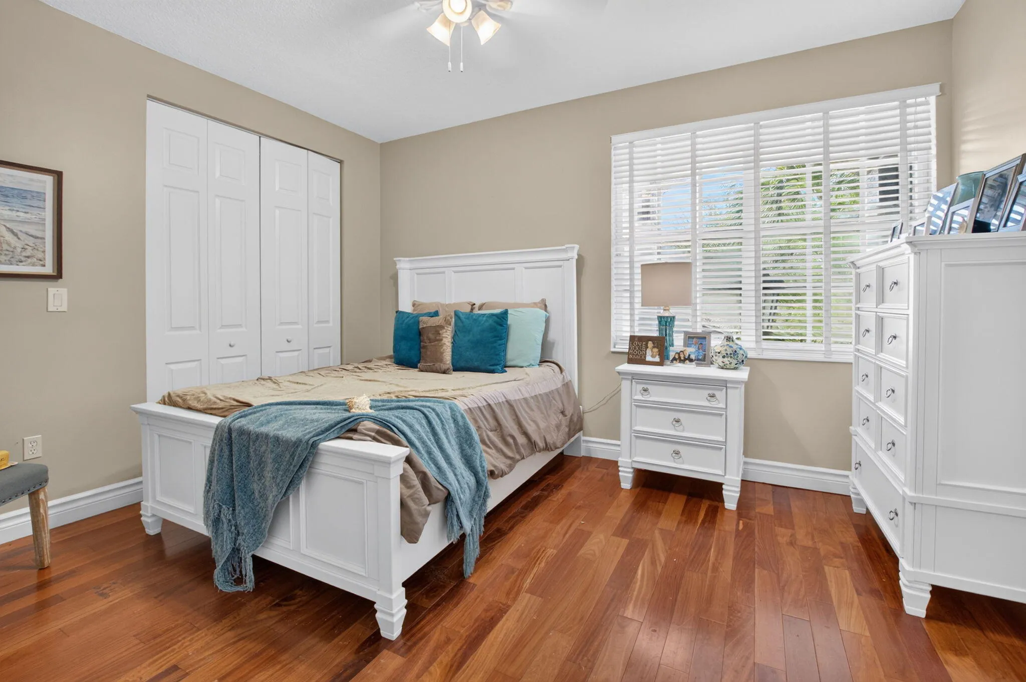 Upstairs Guest Room 1