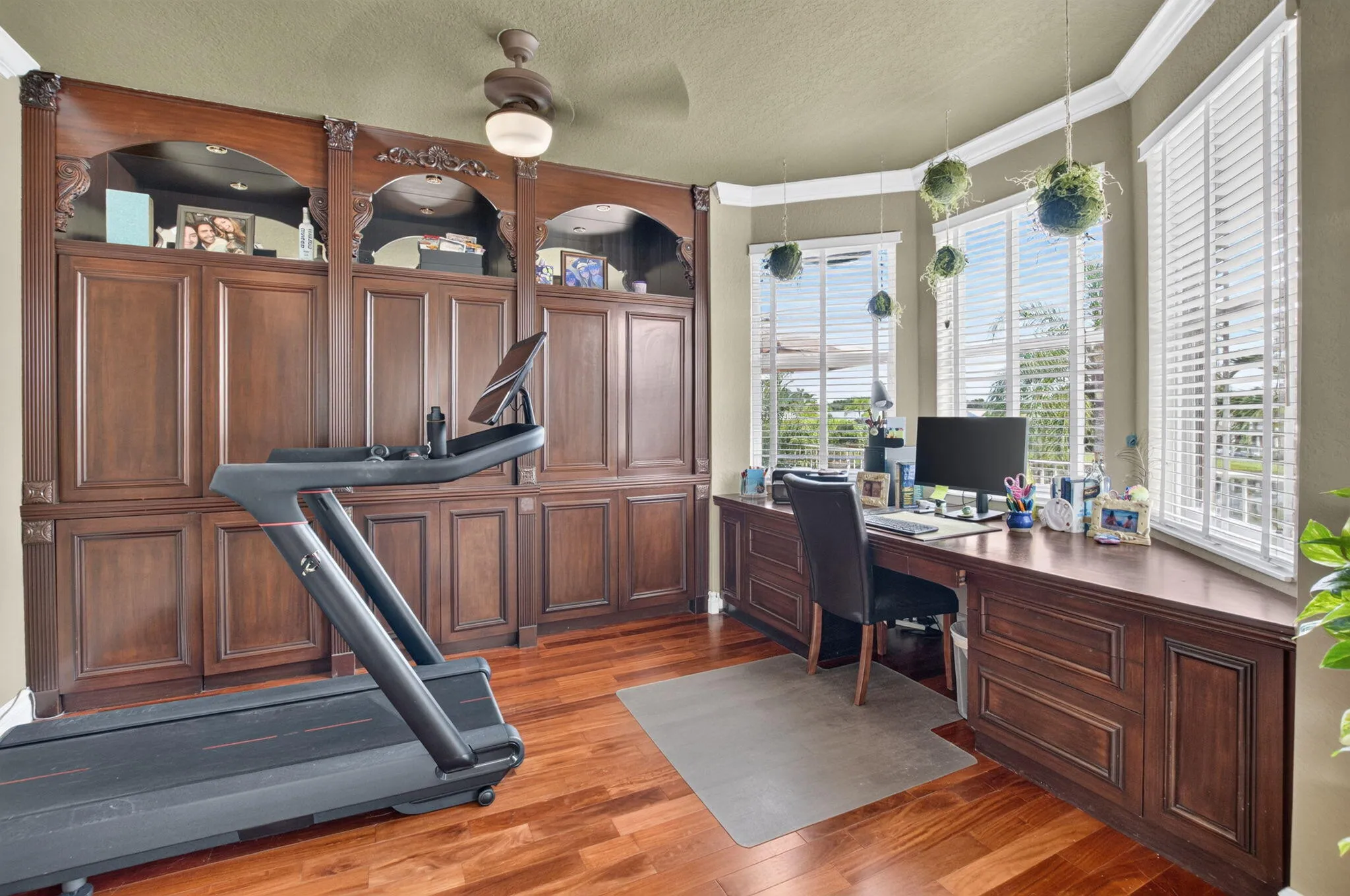 Primary Suite Office
