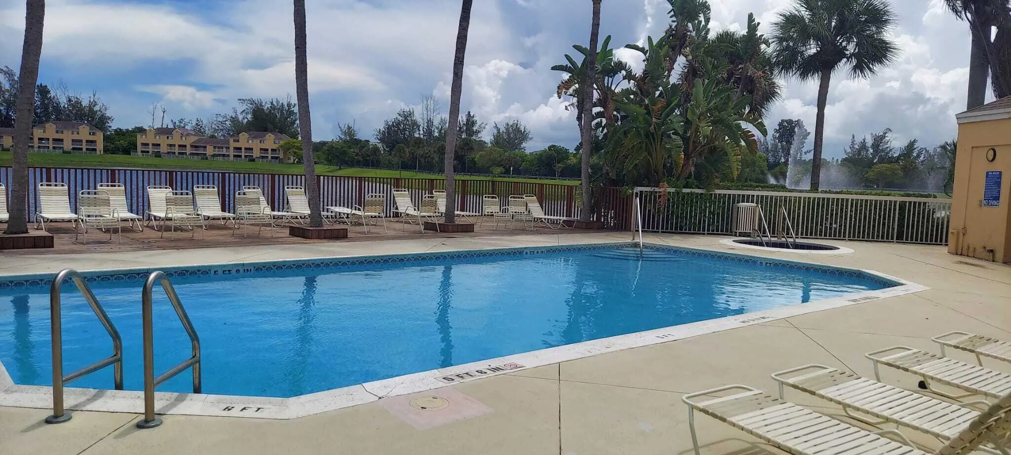 Pool..