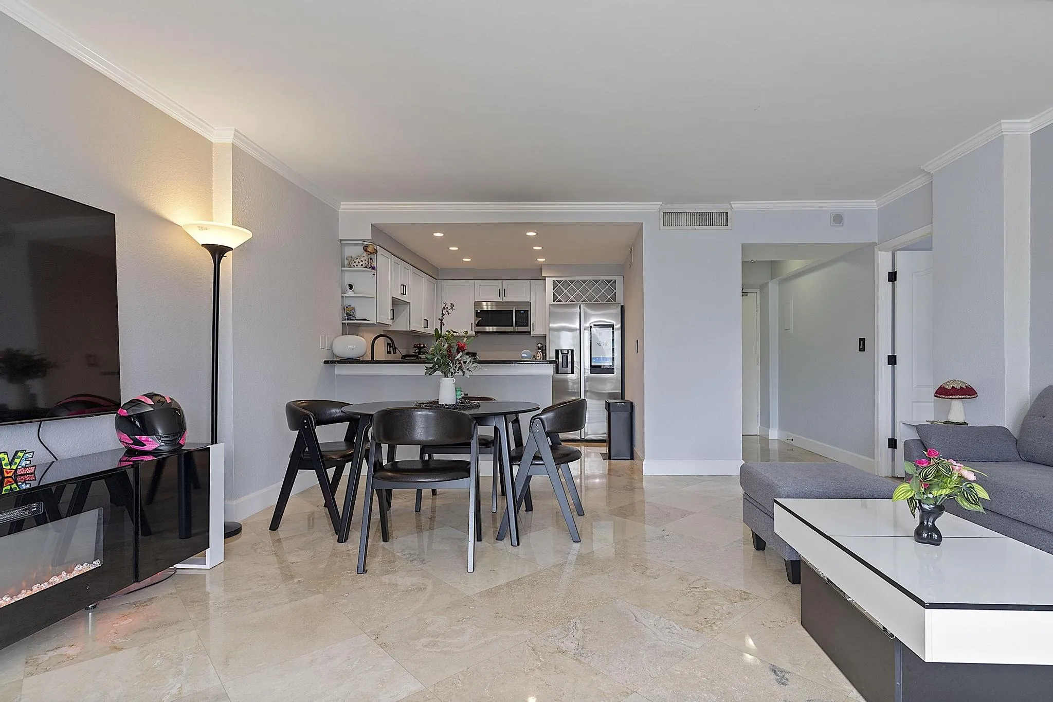 2900 NE 30th St - # 8J - 123