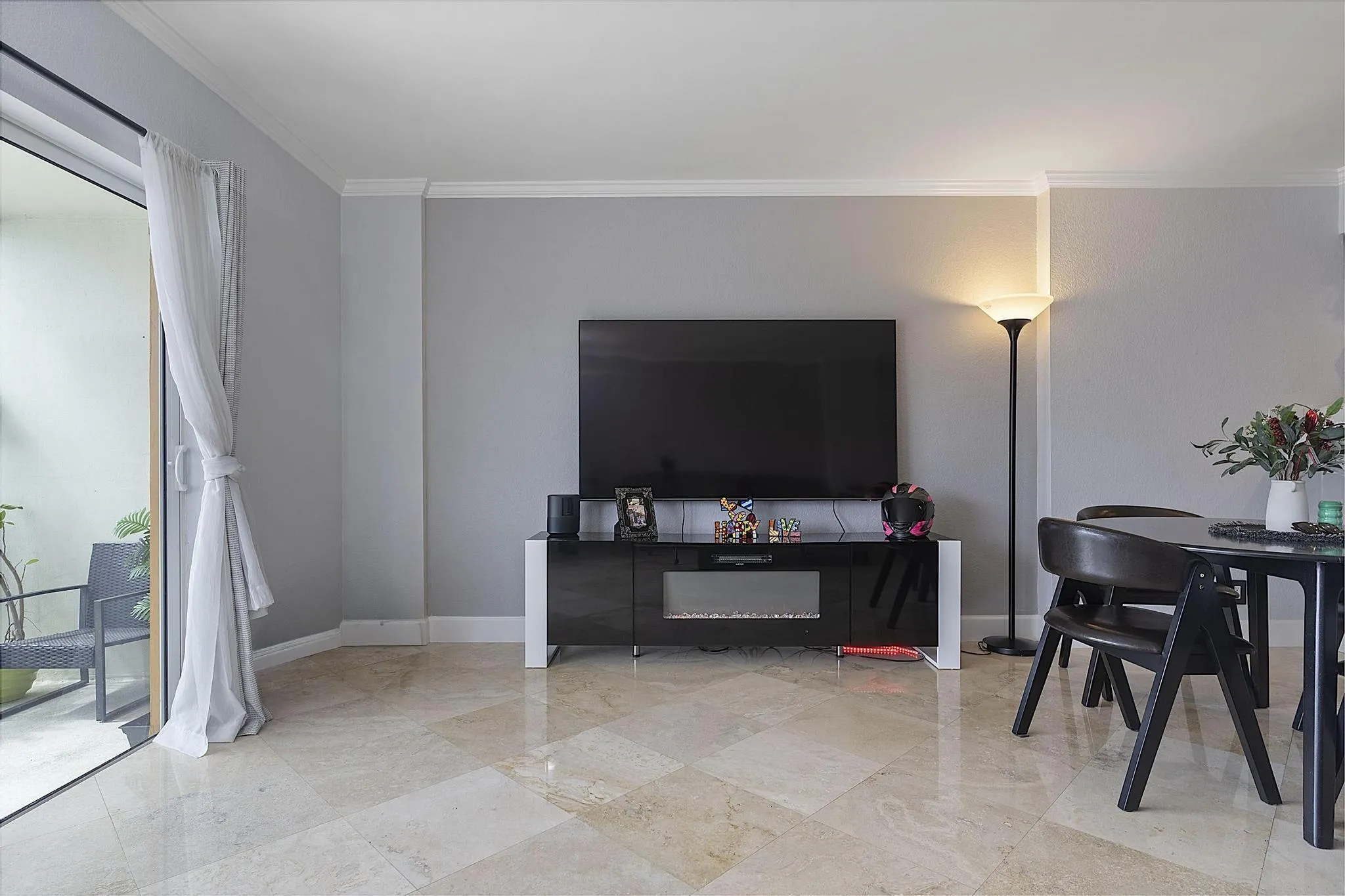 2900 NE 30th St - # 8J - 121