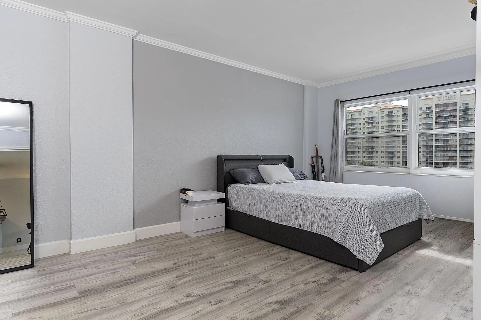 2900 NE 30th St - # 8J - 132